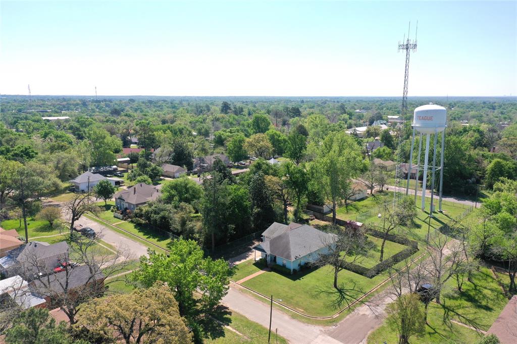 502 Spruce Street, Teague, Texas image 2