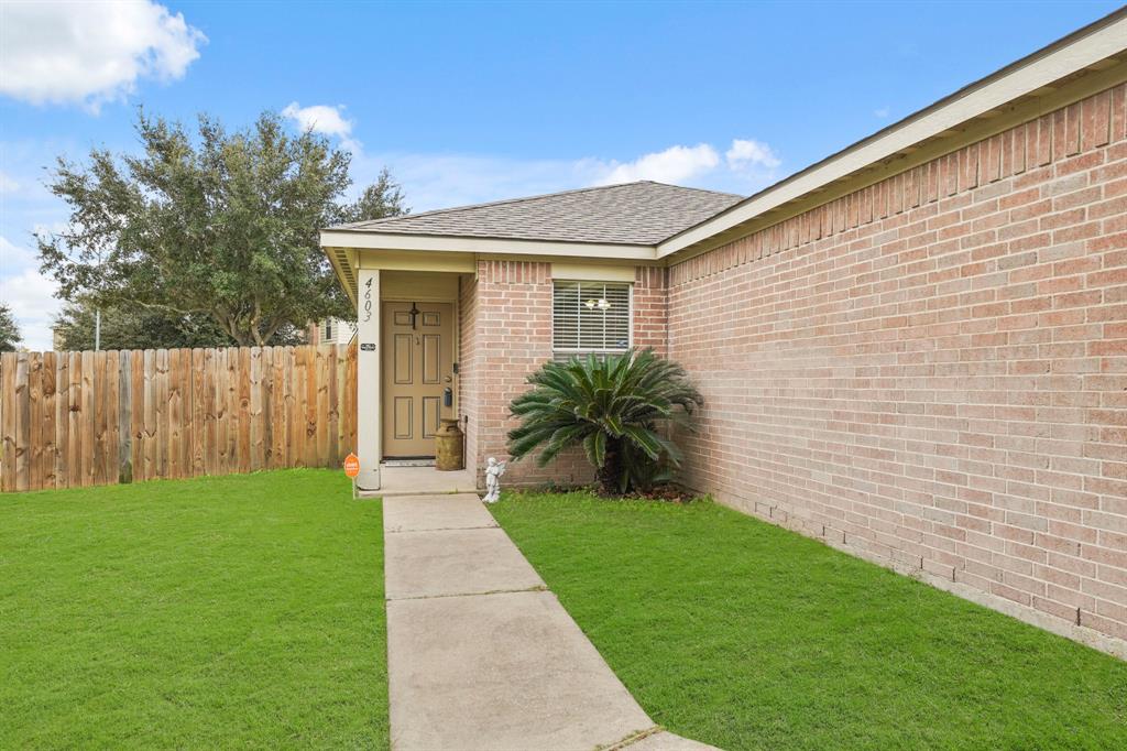 4603 Poppy Crest Court, Richmond, Texas image 3