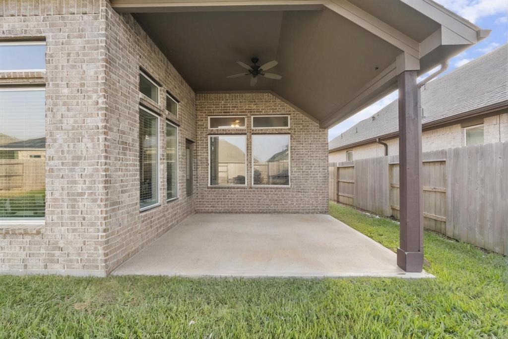 14018 Lago Creek Court, Rosharon, Texas image 23