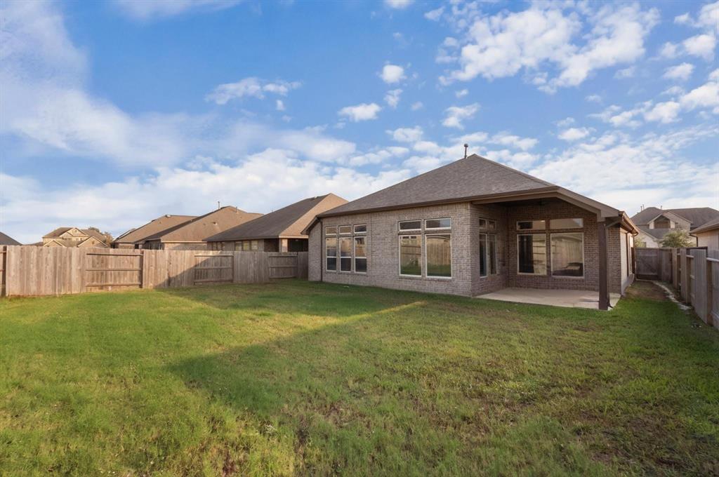 14018 Lago Creek Court, Rosharon, Texas image 24