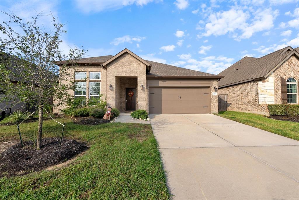 14018 Lago Creek Court, Rosharon, Texas image 1