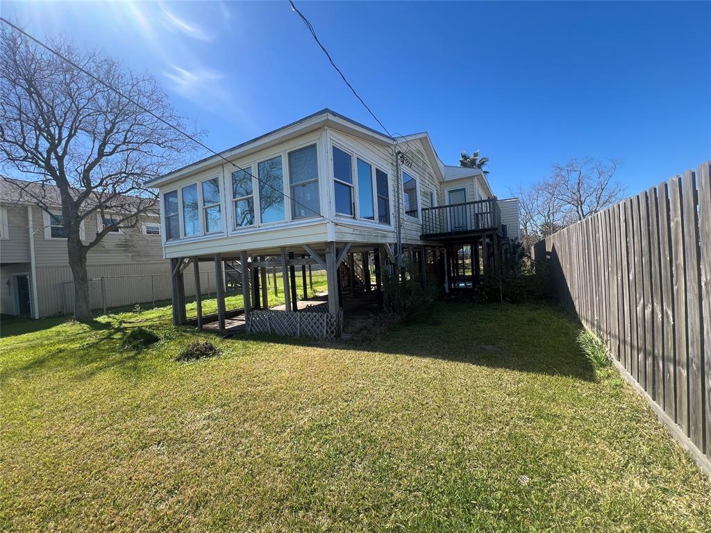 118 17th Street, Dickinson, Texas image 2
