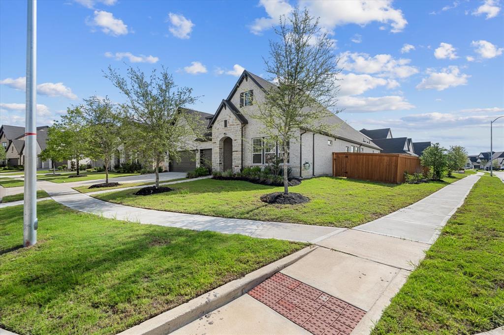 14302 Indian Laurel Way
