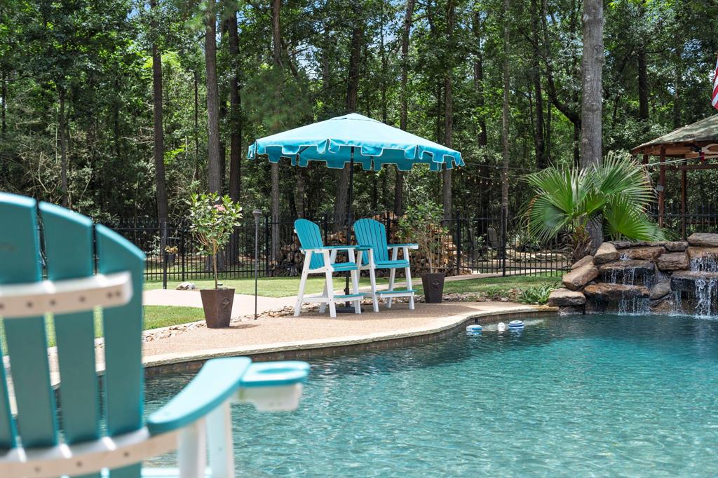 20302 Country Lake Drive