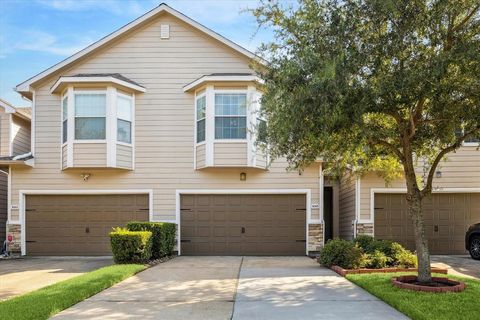 Photo of 5005 Landward Lane, Houston, TX 77066 (MLS # 83341484) Photo of 5005 Landward Lane, Houston, TX 77066 (MLS # 83341484)