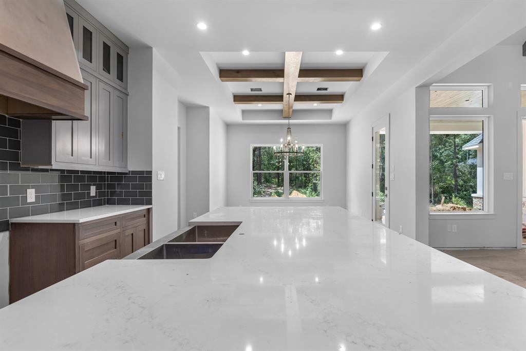 7407 Tecova Creek