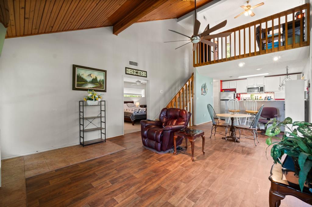 200 Fountain Lake W 116