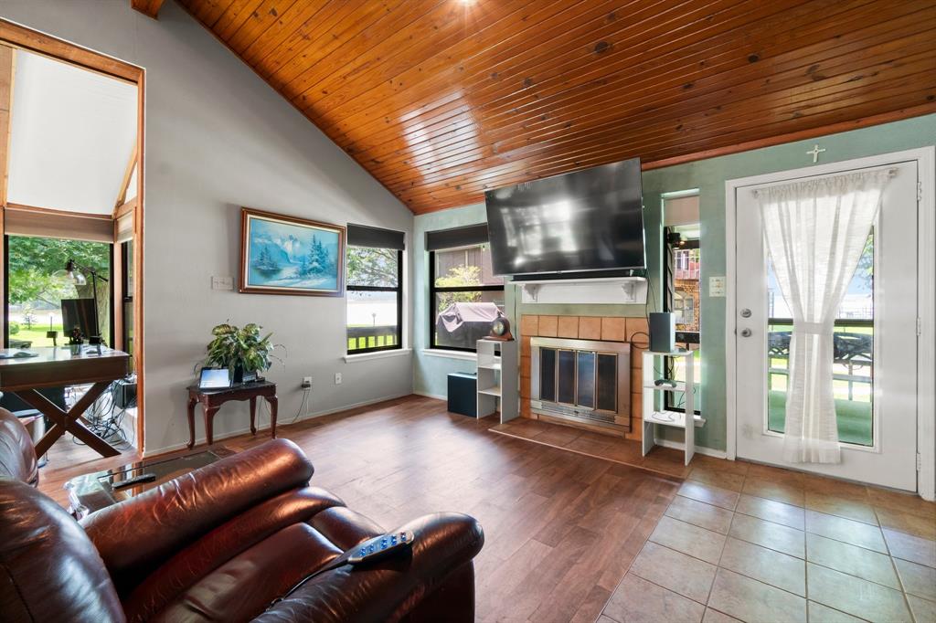 200 Fountain Lake W 116