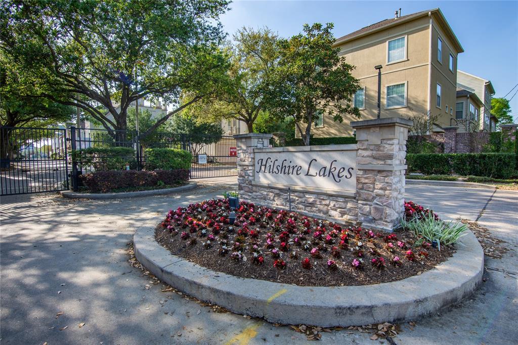 8817 Lakeshore Bend Drive, Houston, Texas image 37