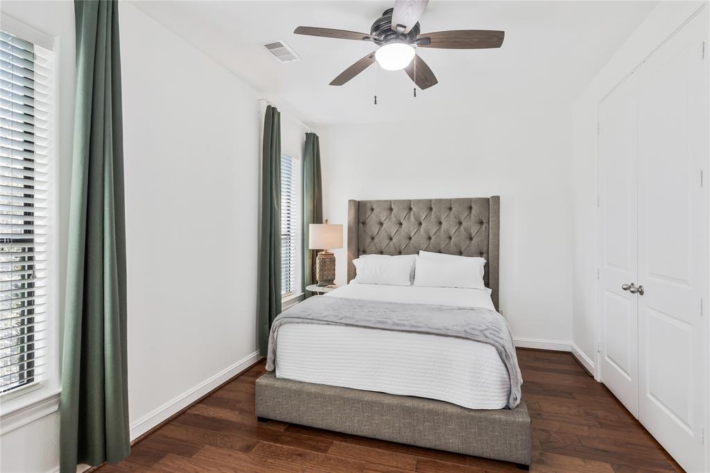 8817 Lakeshore Bend Drive, Houston, Texas image 27