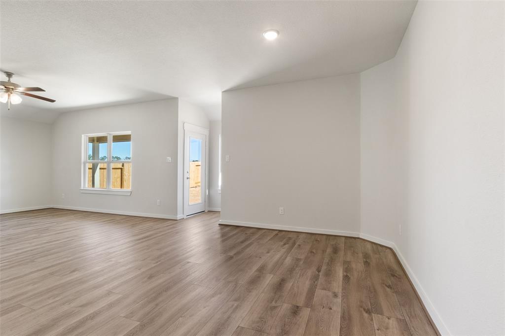 11729 Airspeed Drive, Conroe, Texas image 24