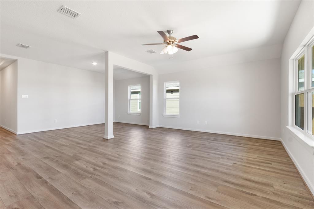 11729 Airspeed Drive, Conroe, Texas image 18