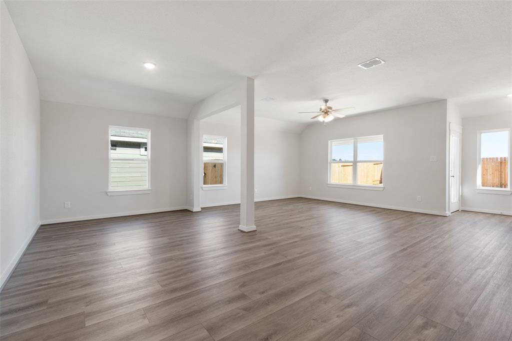 11729 Airspeed Drive, Conroe, Texas image 13