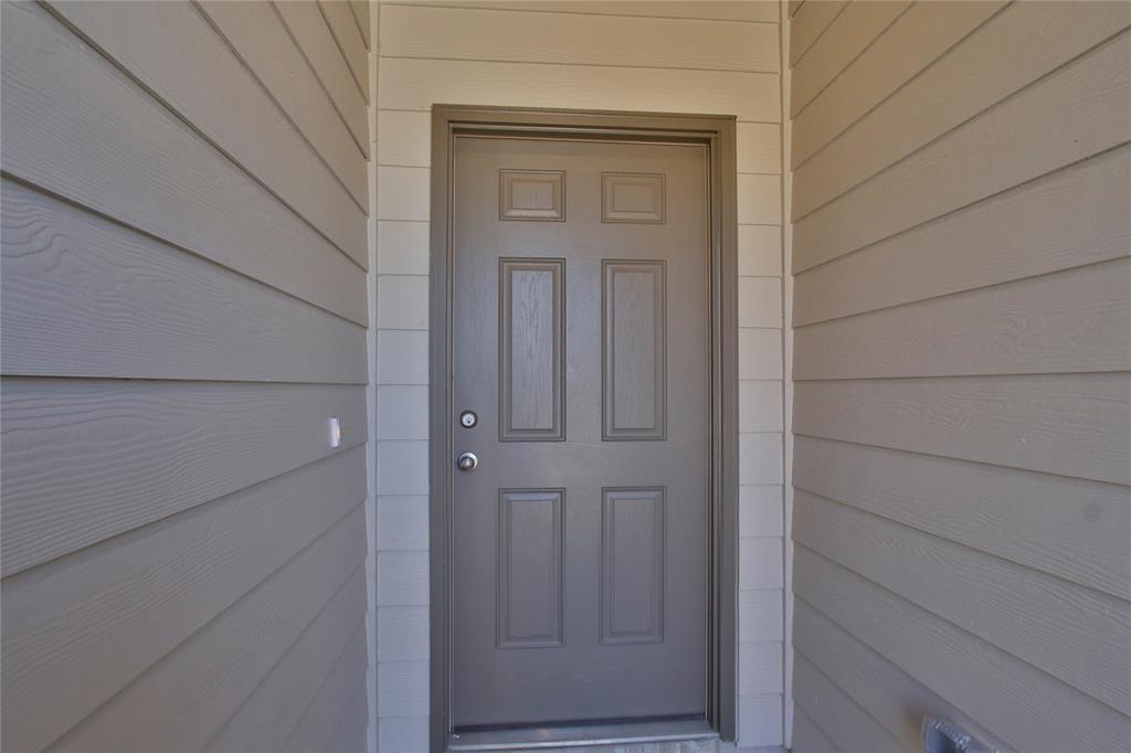 11729 Airspeed Drive, Conroe, Texas image 4