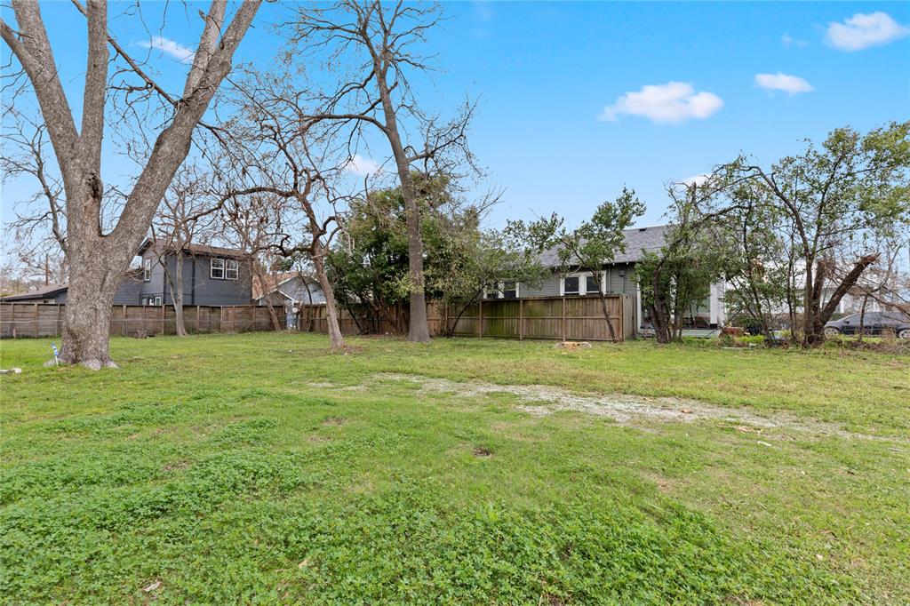 Kennon Street, Houston, Texas image 2