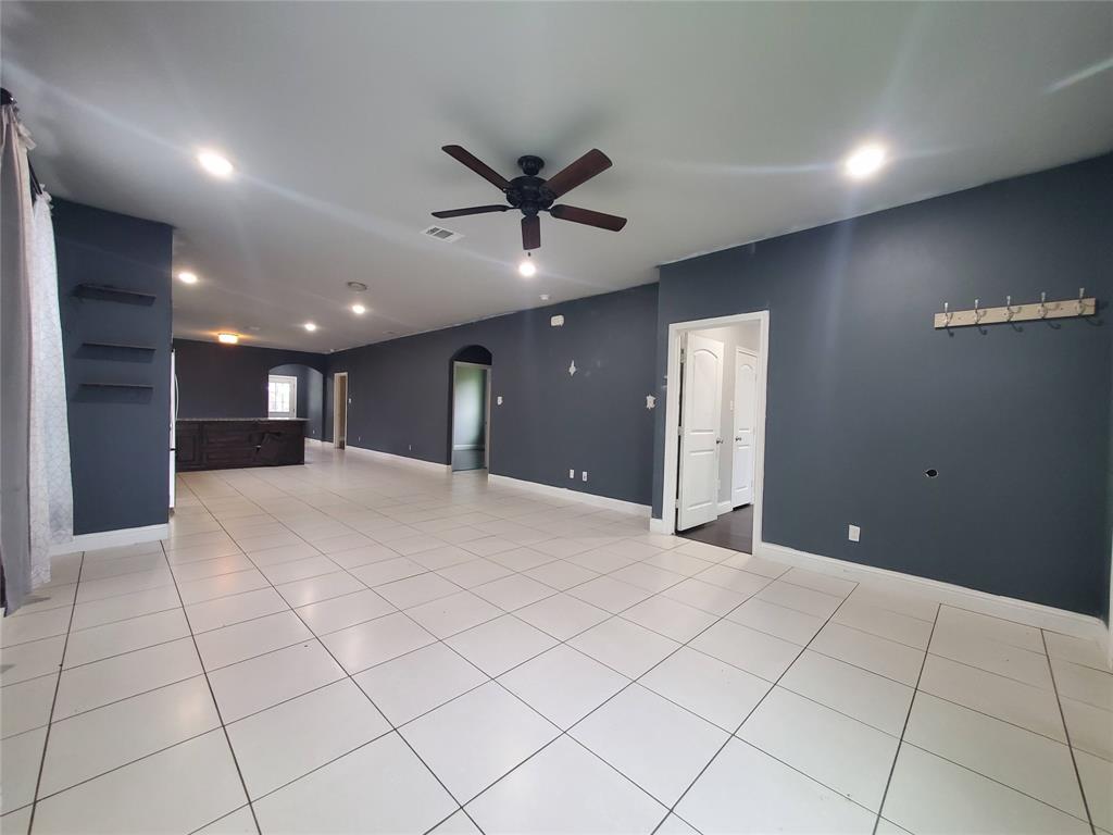 431 Sabine Avenue, Cleburne, Texas image 7