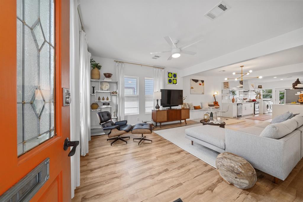 717 E 23rd Street, Houston, Texas image 8