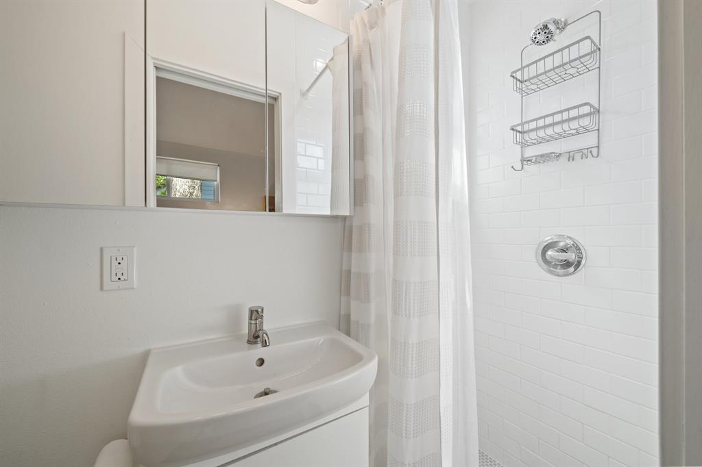 717 E 23rd Street, Houston, Texas image 32