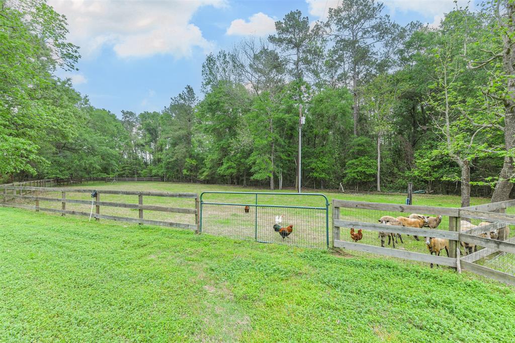 275 County Road 3015, Dayton, Texas image 33
