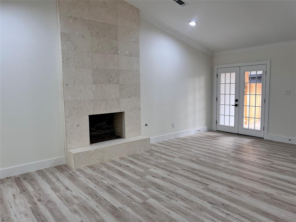 2015 Royal Oak Place