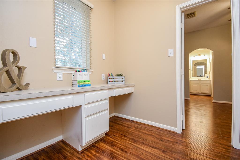 1638 Brookstone Lane, Sugar Land, Texas image 35