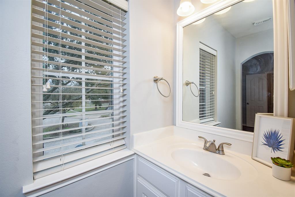 1638 Brookstone Lane, Sugar Land, Texas image 37