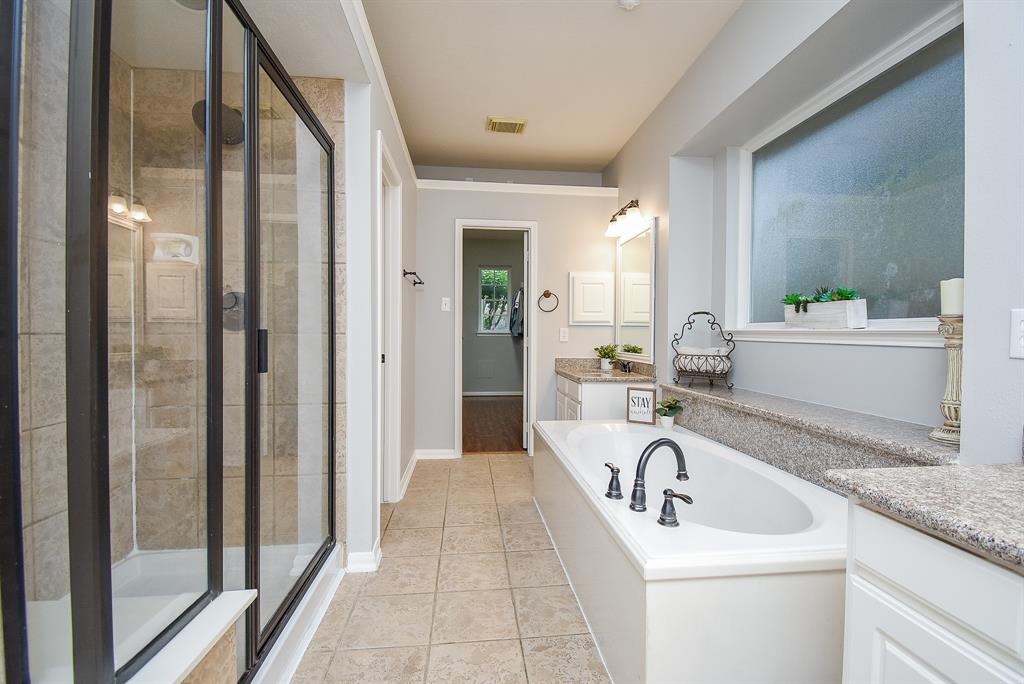 1638 Brookstone Lane, Sugar Land, Texas image 27