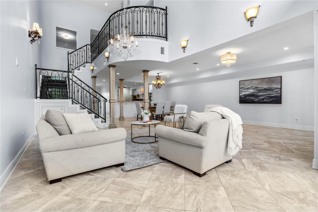 9376 Briar Forest Drive, Houston, Texas image 11