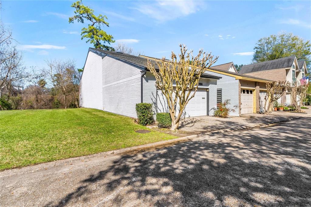 9376 Briar Forest Drive, Houston, Texas image 7