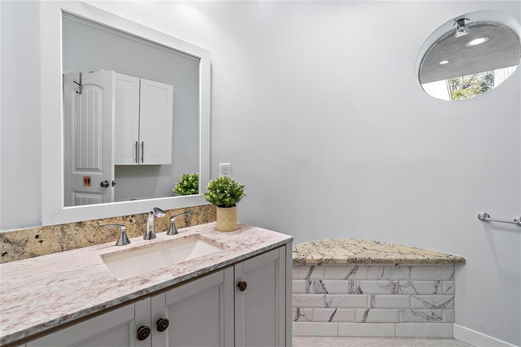 9376 Briar Forest Drive, Houston, Texas image 30