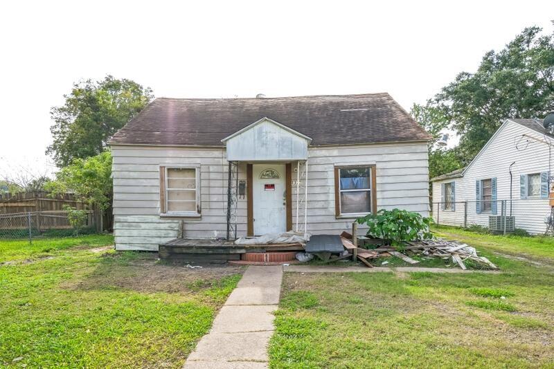 2323 7th Avenue, Port Arthur, Texas image 1