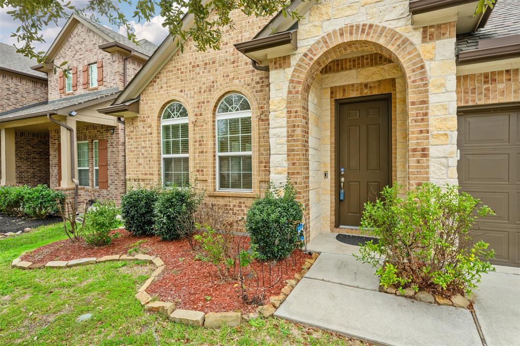 8815 Chapada Highlands Drive, Cypress, Texas image 5