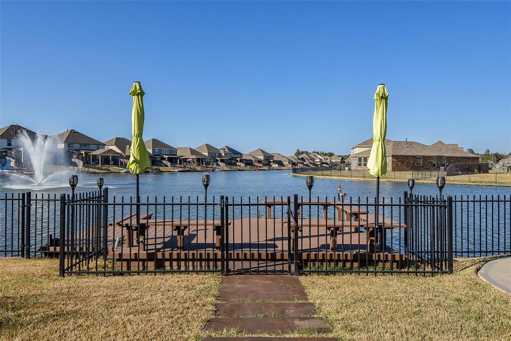 3735 Lake Bend Shore Drive, Spring, Texas image 37