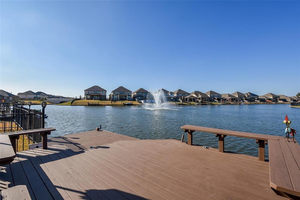 3735 Lake Bend Shore Drive, Spring, Texas image 38