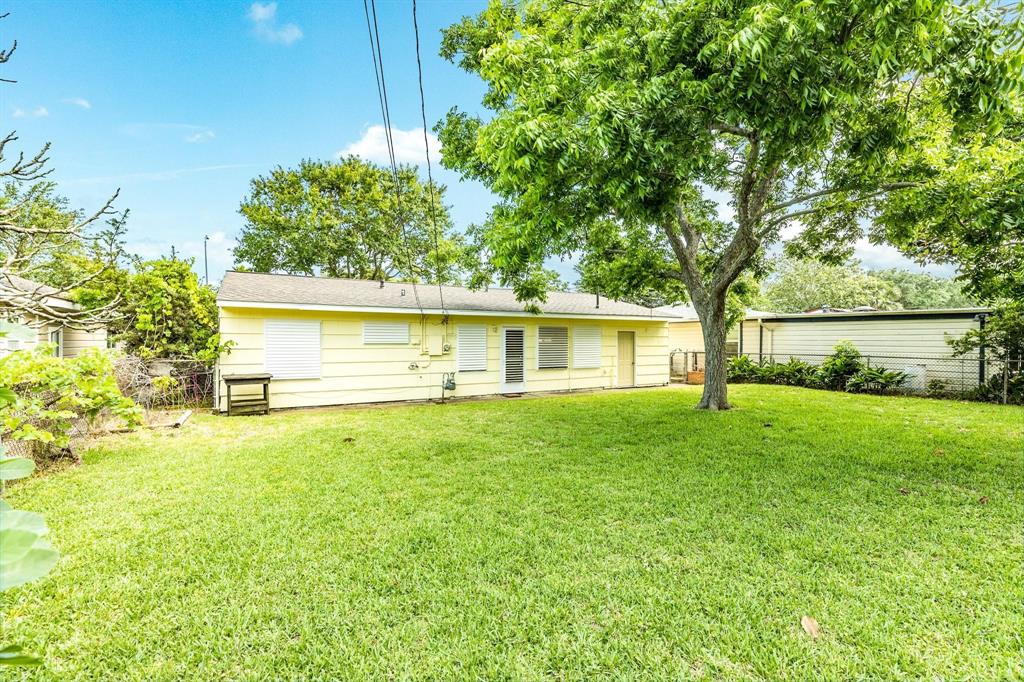 120 Bonita Avenue, Galveston, Texas image 21