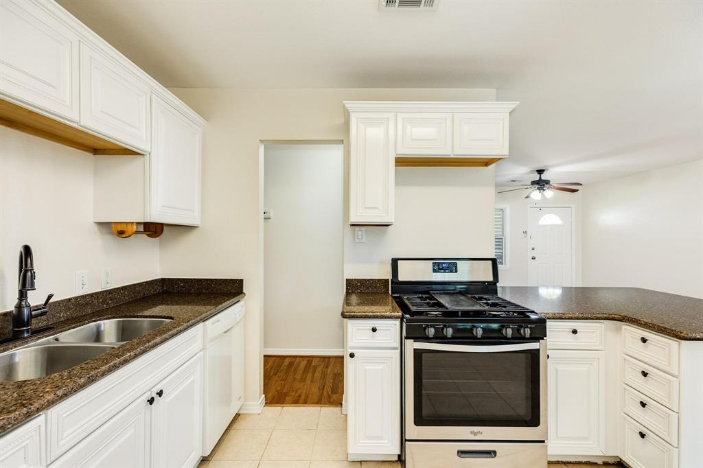 120 Bonita Avenue, Galveston, Texas image 9