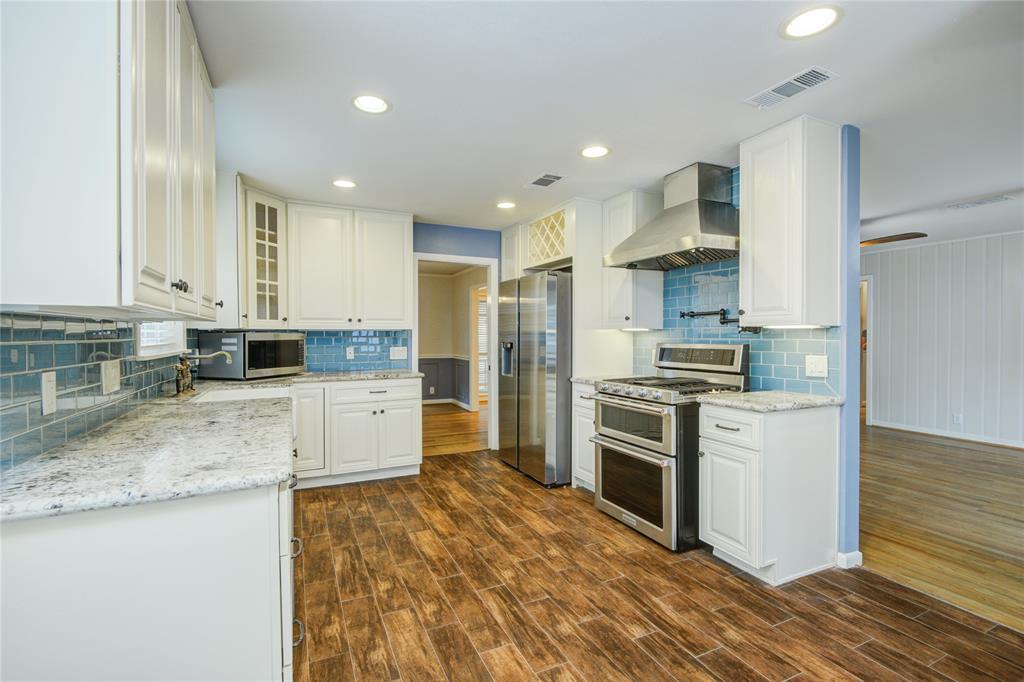 5007 Redstart Street, Houston, Texas image 17