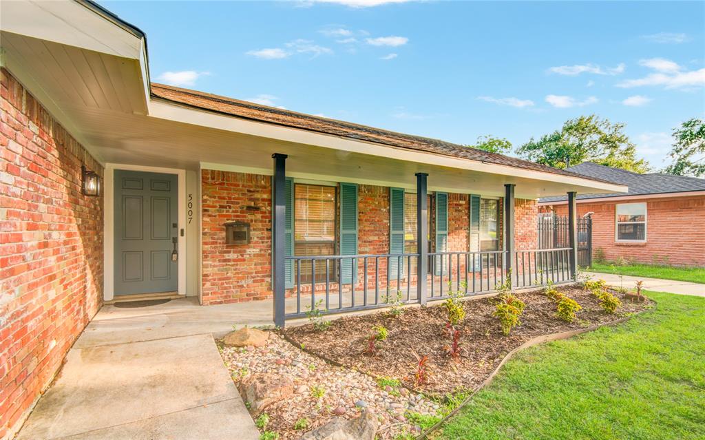 5007 Redstart Street, Houston, Texas image 8