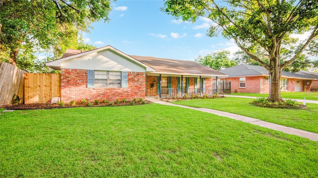 5007 Redstart Street, Houston, Texas image 4