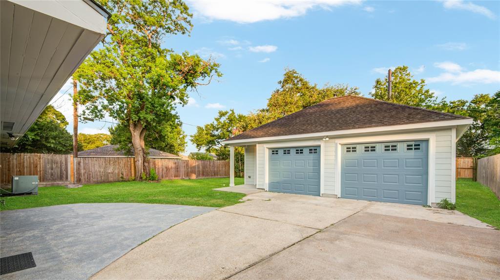 5007 Redstart Street, Houston, Texas image 38