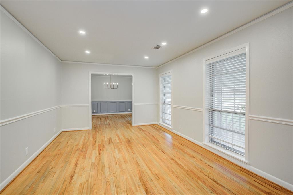 5007 Redstart Street, Houston, Texas image 10