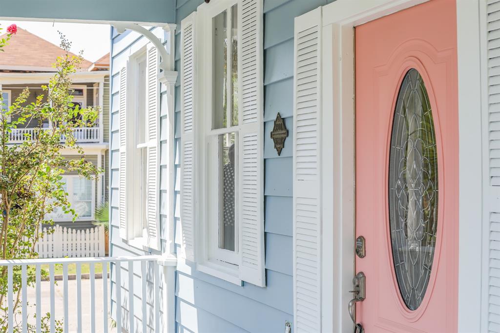 3128 Avenue N, Galveston, Texas image 2