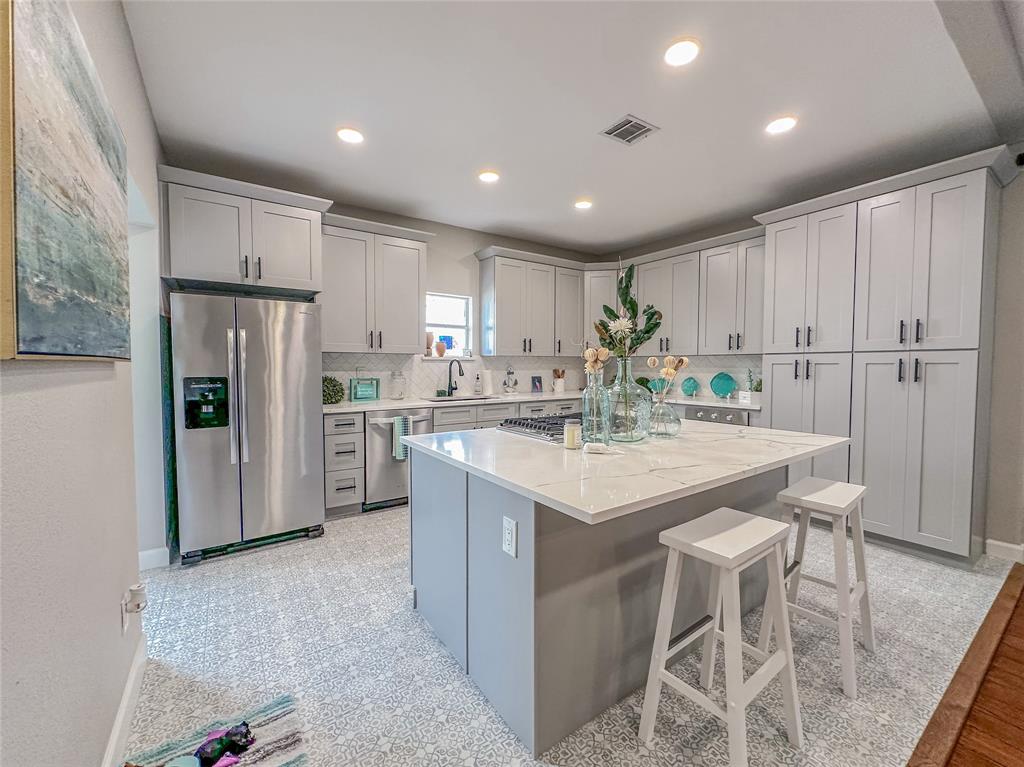 3128 Avenue N, Galveston, Texas image 10
