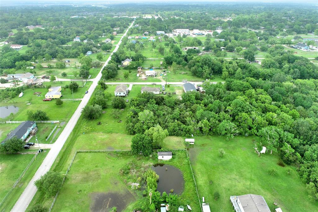 Moore Road, Hitchcock, Texas image 11