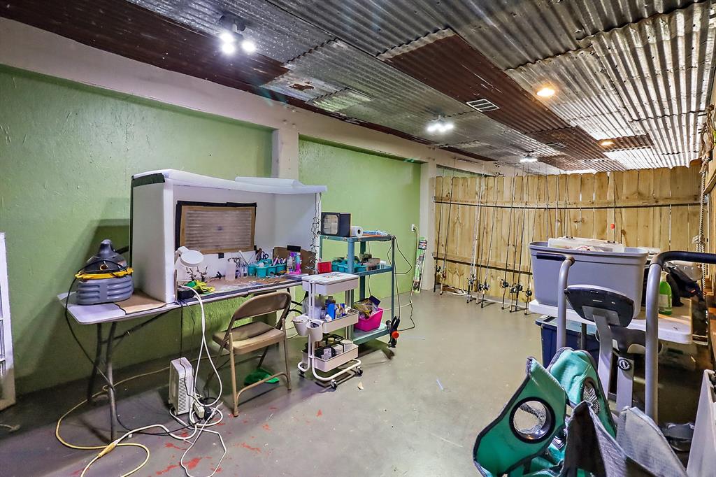 13659 Todd Road, Winnie, Texas image 31