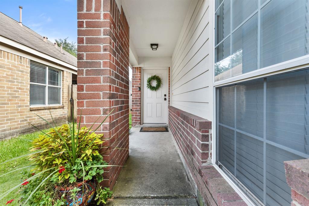 2306 Urban Forest Court, Spring, Texas image 4
