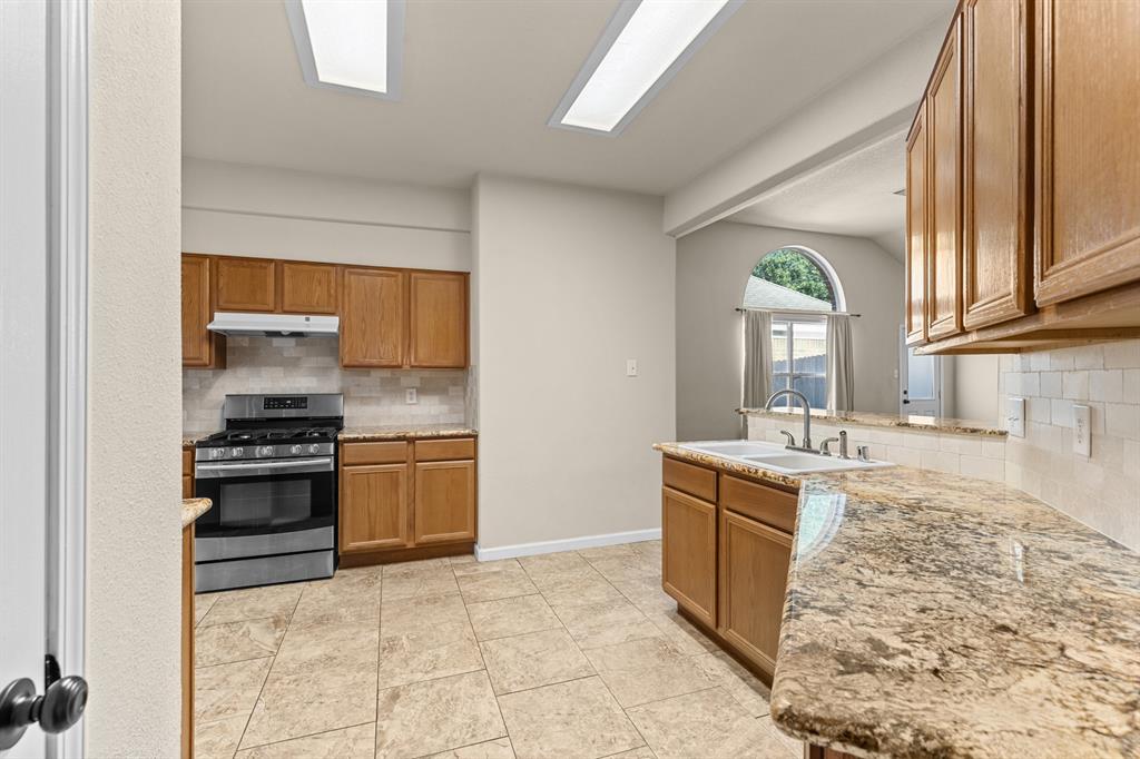 2306 Urban Forest Court, Spring, Texas image 12