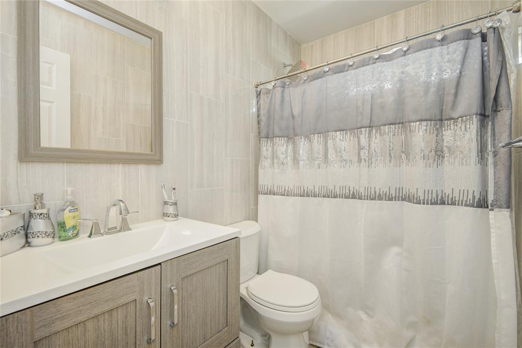 2916 Eagle Lake Drive, Pearland, Texas image 33