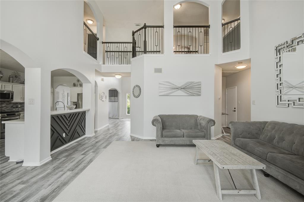 2916 Eagle Lake Drive, Pearland, Texas image 11