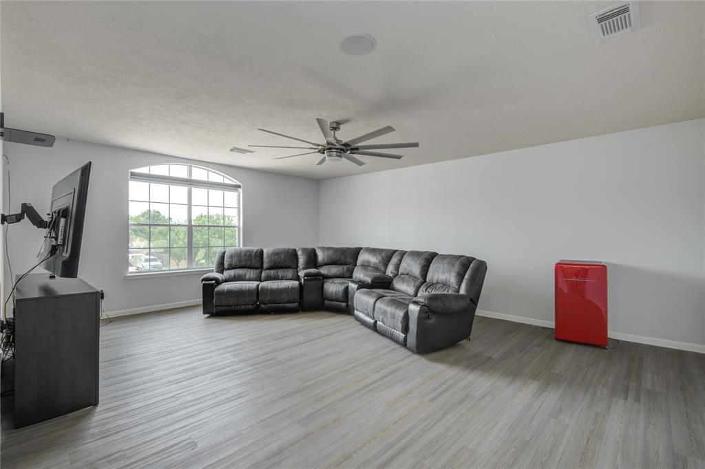 2916 Eagle Lake Drive, Pearland, Texas image 25